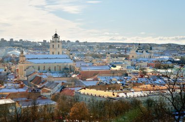 Yukarıdaki vilnius şehrinin eski bölümü