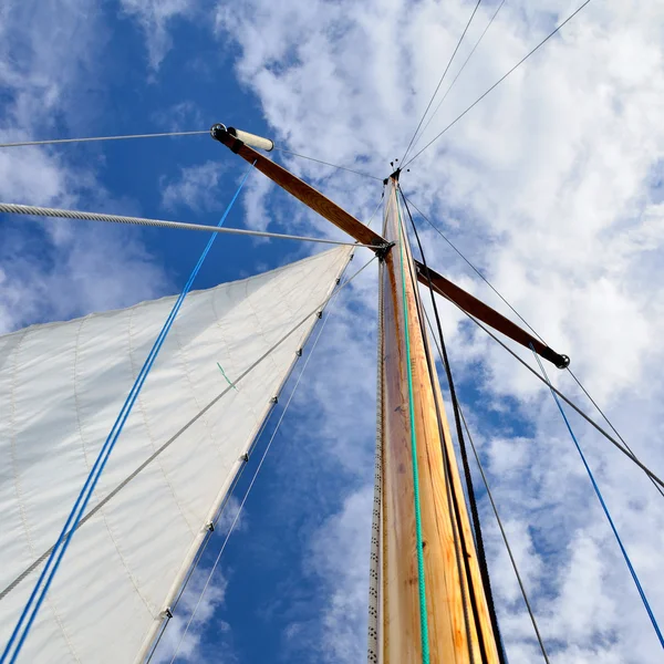Sail yacht mast närbild — Stockfoto
