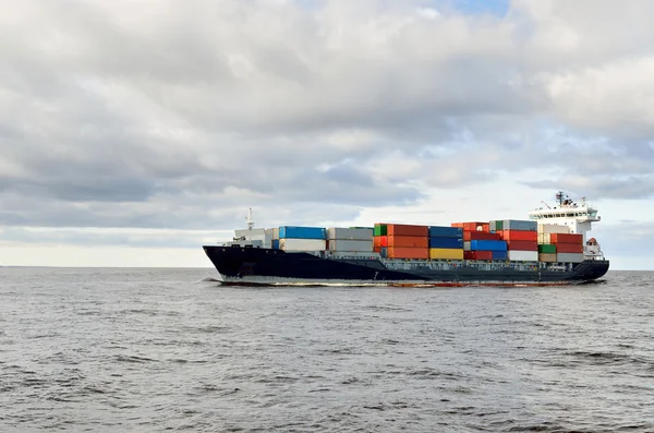 Nave container cargo a vela — Foto Stock