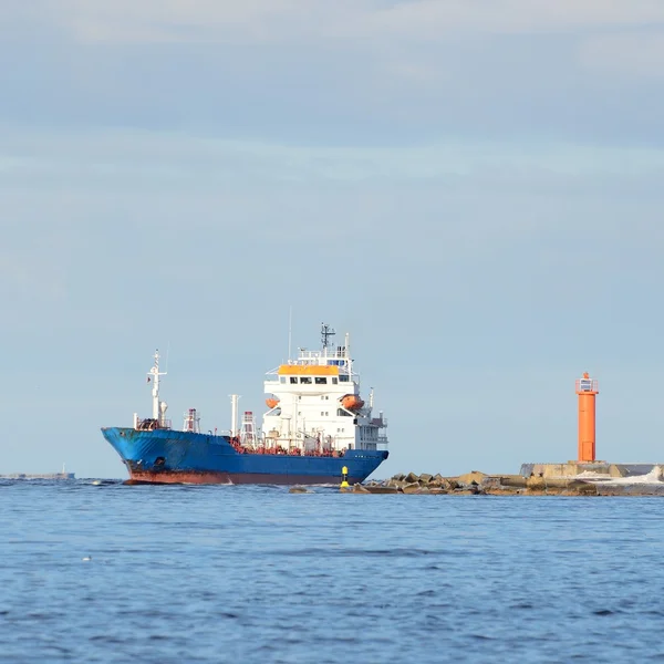 Cargo ship sailing — Stock Photo, Image