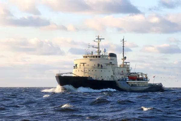 Soviet ice-breaker in open sea — Stock Photo, Image