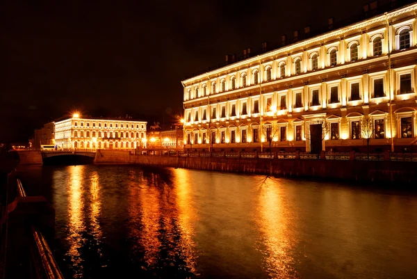 Eski tarihi sait Petersburg'da bina. Griboedov chanel — Stok fotoğraf