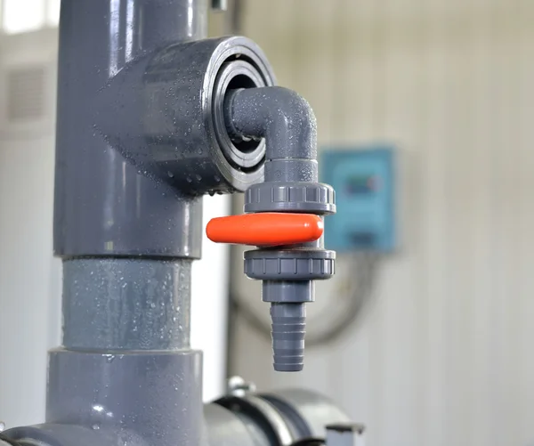 Gasoducto de agua industrial en una sala de calderas —  Fotos de Stock