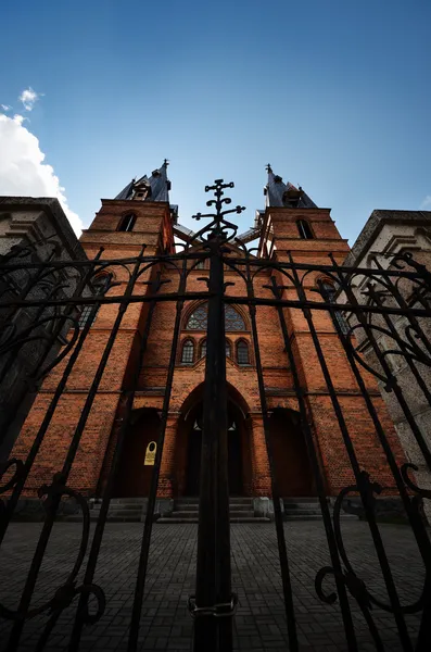 Iglesia católica en Rezekne, Letonia — Foto de Stock