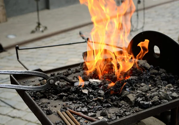 Blacksmith working process — Stock Photo, Image