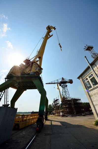 Cargo crane at Riga shipyard — Stock Photo, Image