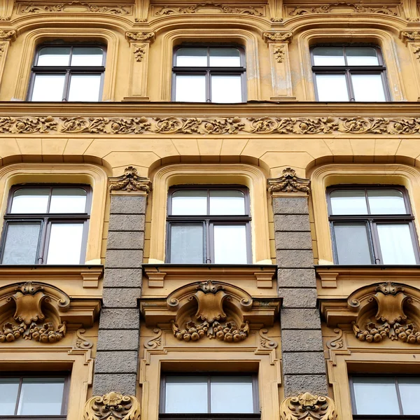 Gebäude im Jugendstil (Jugendstil)) — Stockfoto