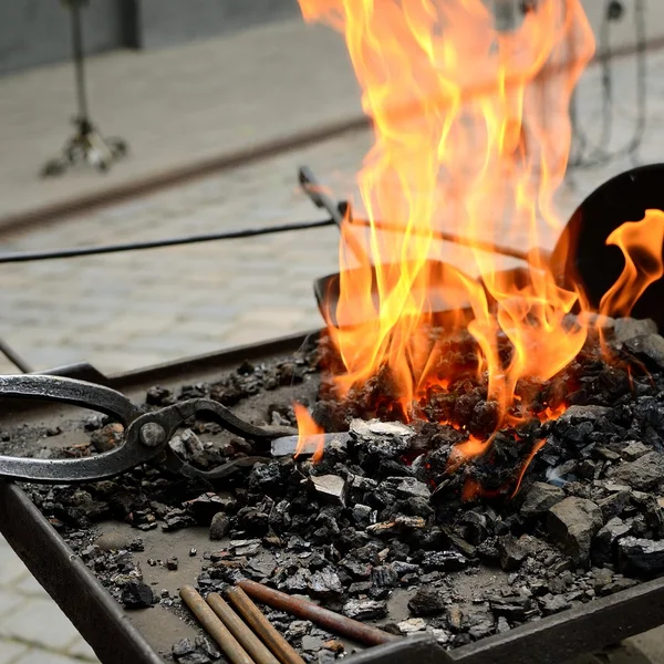 Blacksmith working process — Stock Photo, Image