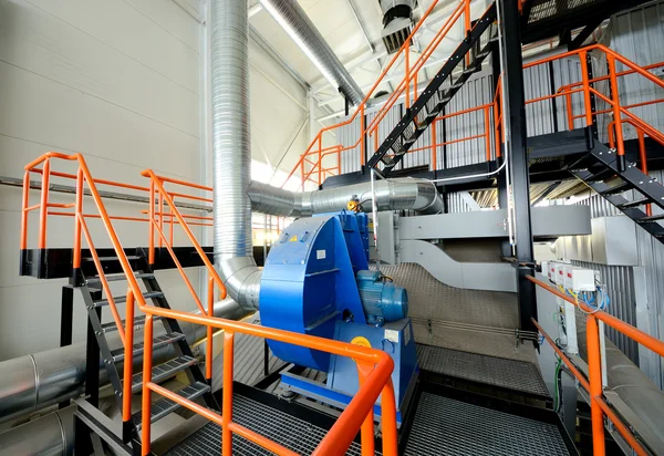 Gran sala de calderas industriales — Foto de Stock