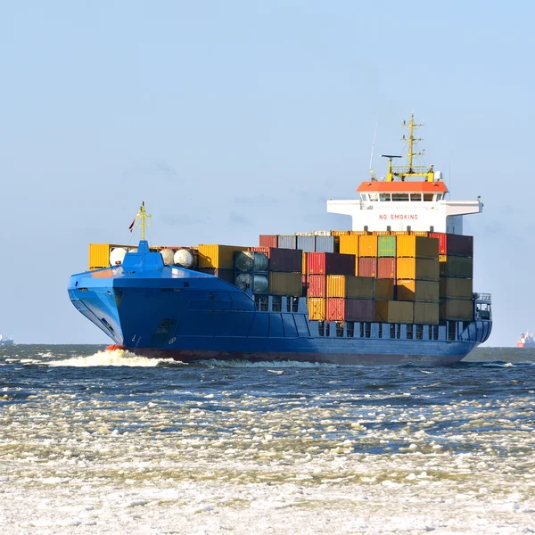 Nave container cargo a vela — Foto Stock