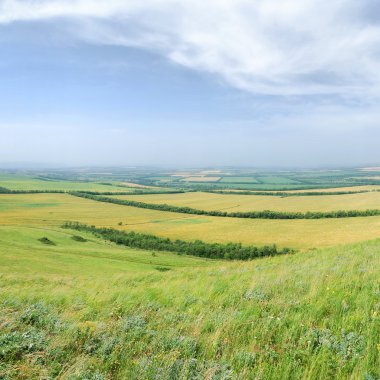 caucas Dağları Panoraması ile vadi üzerinden genel görünüm