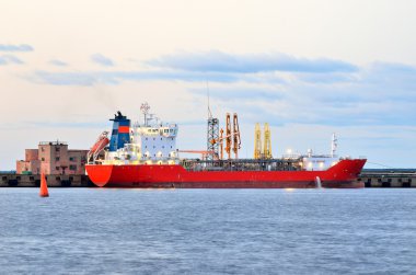Kargo limanında gemi. terminal, Ventspils Letonya