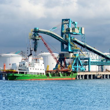 Kargo liman yakıt terminal gemi. terminal, Ventspils Letonya