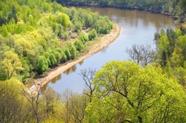 sigulda, Letonya ilkbaharda gauja vadisinde alansal görünümü