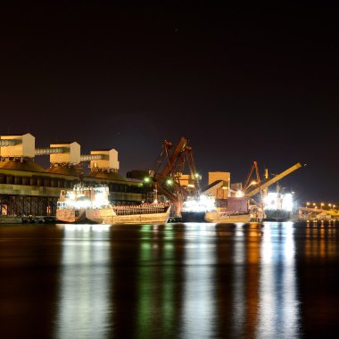 Kargo liman gece. terminal, Ventspils Letonya