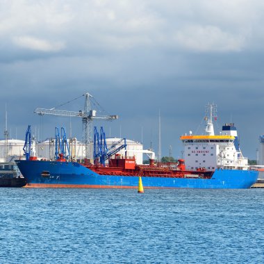 Kargo liman yakıt terminal gemi. terminal, Ventspils Letonya