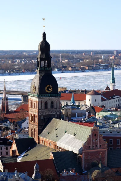 Areál pohled na dóm caphedral riga — Stock fotografie