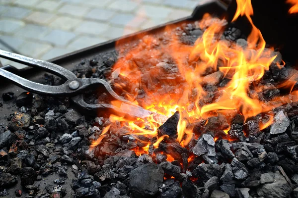 Blacksmith working process — Stock Photo, Image