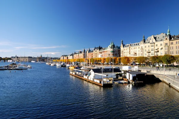 斯德哥尔摩市的港口部分的广泛看法。瑞典 — 图库照片