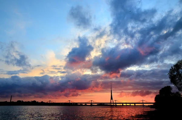 Colorful sunset over city of Riga, Latvia — Stock Photo, Image