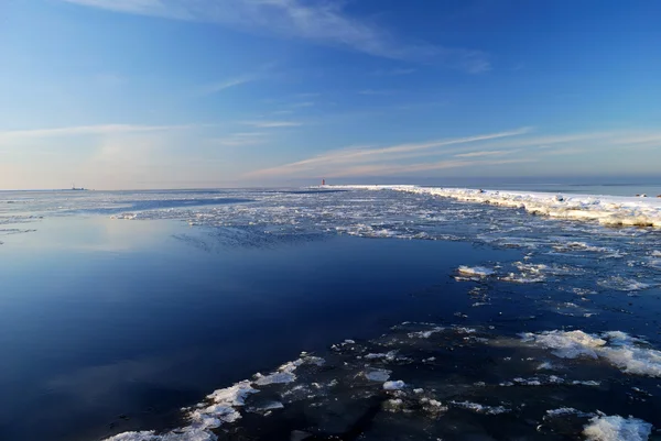 Замерзшее море — стоковое фото