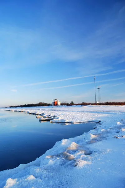 Meteostation på vintern — Stockfoto