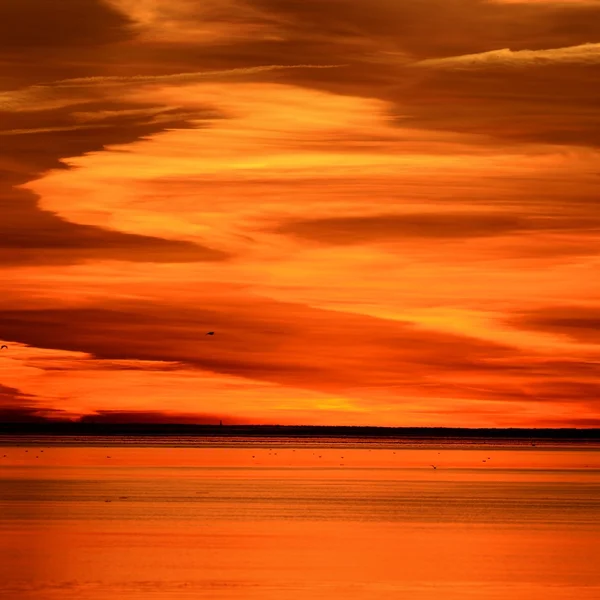 Colorful sunset in the sea — Stock Photo, Image