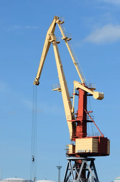 Cargo crane at Riga shipyard — Stock Photo, Image
