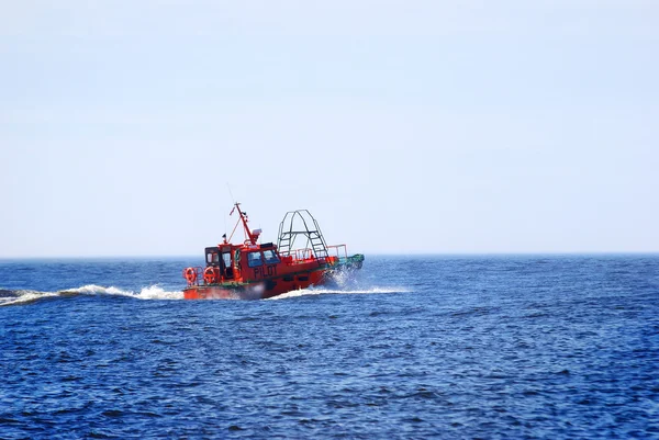 Navio piloto marítimo que regressa ao porto — Fotografia de Stock