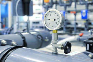 kazan dairesi içinde endüstriyel barometre