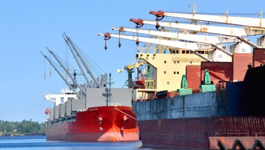 Kargo kargo terminal yük gemileri