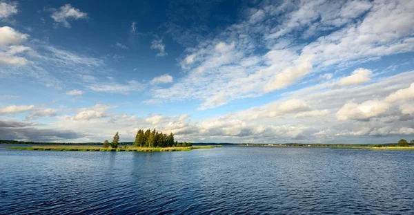 Lake landscape with beautiful reflection of a sky — Stock Photo, Image