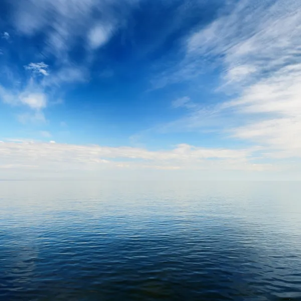 Mar Baltico e cielo blu — Foto Stock