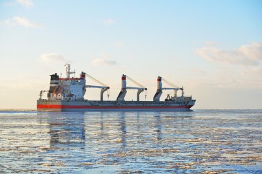 Kargo gemisi yelkenli. Riga, Letonya