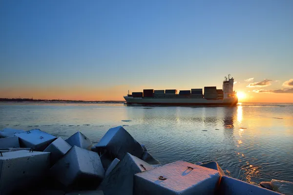 Grote lading. Riga, Letland — Stockfoto