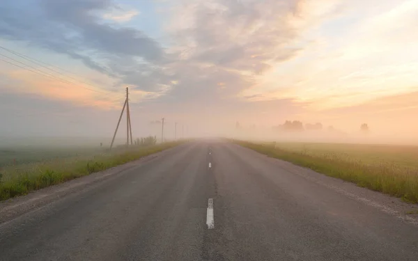 Landstraße Alte Asphaltstraße Durch Feld Und Wald Bei Sonnenaufgang Sanftes — Stockfoto