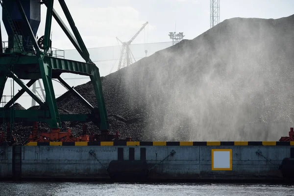 Terminal Carvão Moderno Riga Letónia Cranes Close Mar Báltico Transporte — Fotografia de Stock