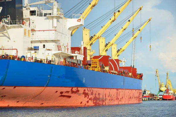 Großes Frachtschiff Bulk Carrier 187 Meter Länge Das Hafenterminal Beladen — Stockfoto