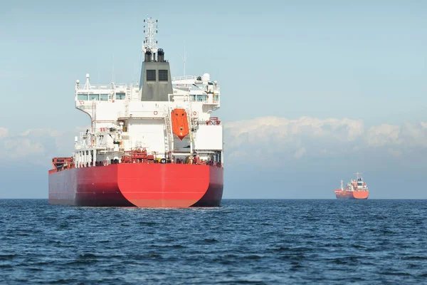 Velká Červená Nákladní Loď Ropná Chemická Tanker 184 Délka Plachtění — Stock fotografie