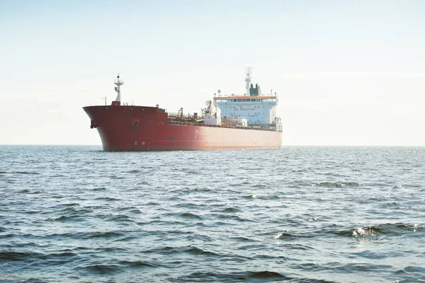 Groot Rood Vrachtschip Olie Chemische Tanker 184 Meter Lengte Varen — Stockfoto