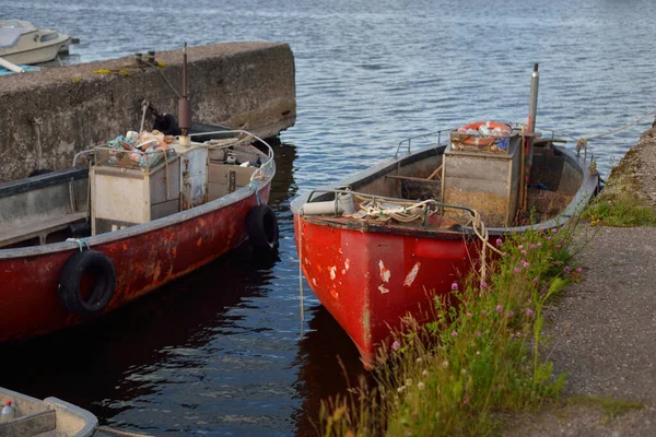 Рибальські Човни Різьблення Причалювалися Причалу Яхтній Яхті Ясний Літній День — стокове фото