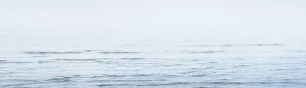 Orilla Arenosa Del Mar Báltico Una Espesa Niebla Blanca Mañana —  Fotos de Stock