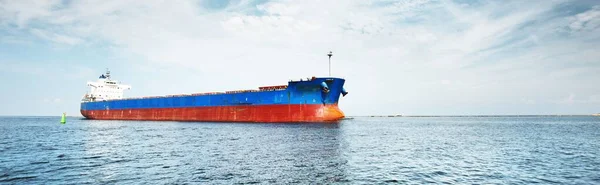 Großer Blauer Massengutfrachter Frachtschiff Auf Dem Weg Die Ostsee Zum — Stockfoto