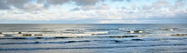 Vista Panorámica Del Mar Báltico Invierno Cielo Azul Claro Con —  Fotos de Stock