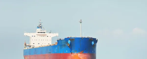 Large Blue Bulk Carrier Ship Sailing Baltic Sea Riga Port — Stock Photo, Image