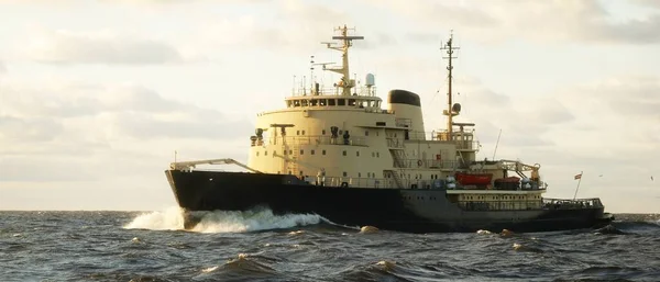 Soviet Icebreaker Open Sea Dramatic Sunset Clouds Freight Transportation Global — Stock Photo, Image