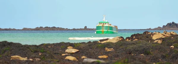 Altes Grünes Fischerboot Das Der Nähe Des Fischerhofes Der Bretagne — Stockfoto