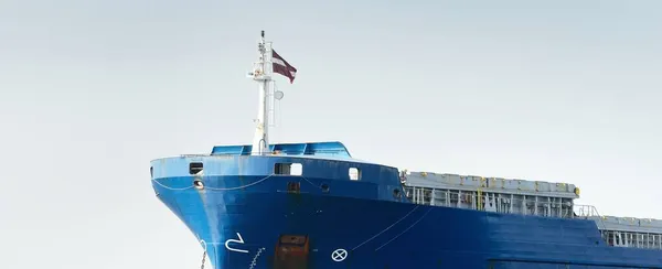 Grande Navio Carga Azul Ancorado Estreito Gibraltar Uma Vista Iate — Fotografia de Stock