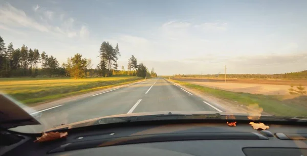 Порожня Дорога Через Поля Заході Сонця Латвія Вид Машини Ідилічна — стокове фото