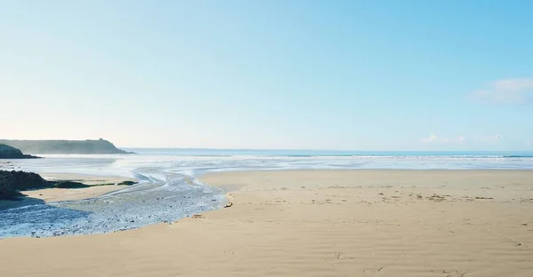 Uitzicht Vanaf Zandkust Van Baai Van Douarnenez Heldere Blauwe Lucht — Stockfoto